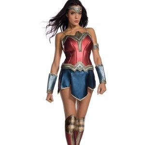 Women’s LARGE Wonder Woman costume